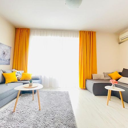 Central Paradise - Free Parking Varna Bagian luar foto
