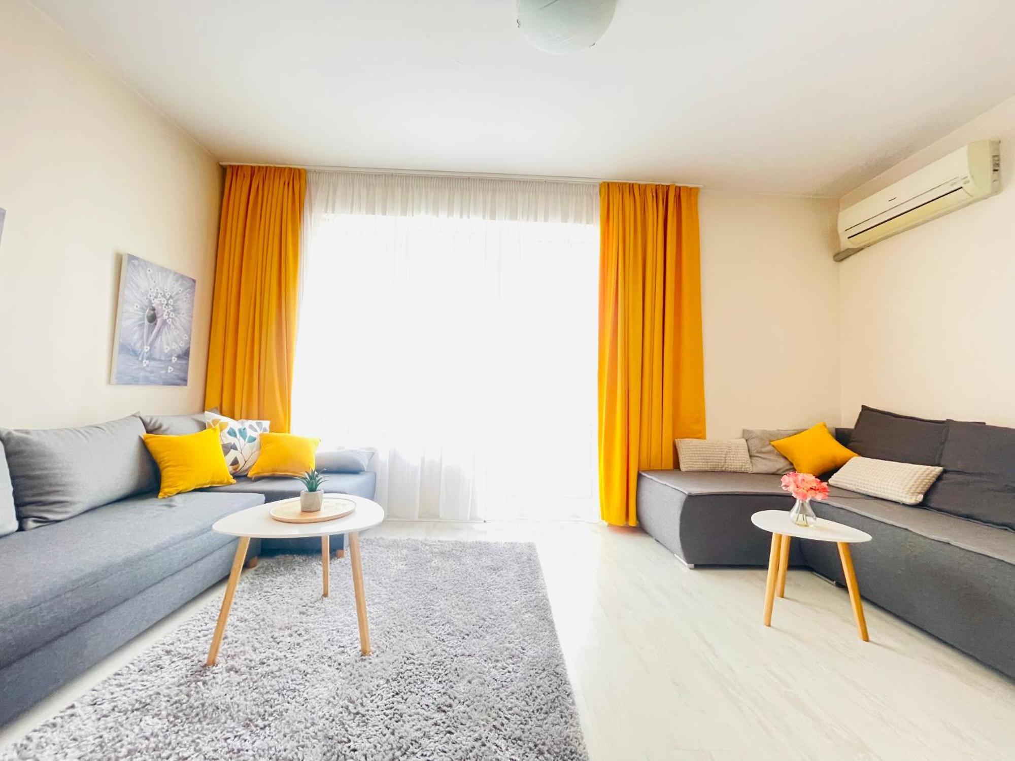 Central Paradise - Free Parking Varna Bagian luar foto